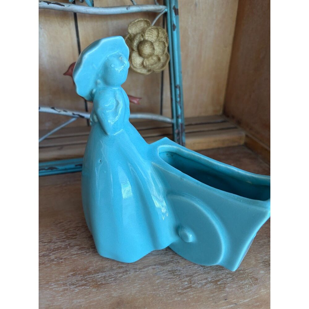 MCM Haeger Style Retro Ceramic Pottery Southern Belle Classic Versatile Planter